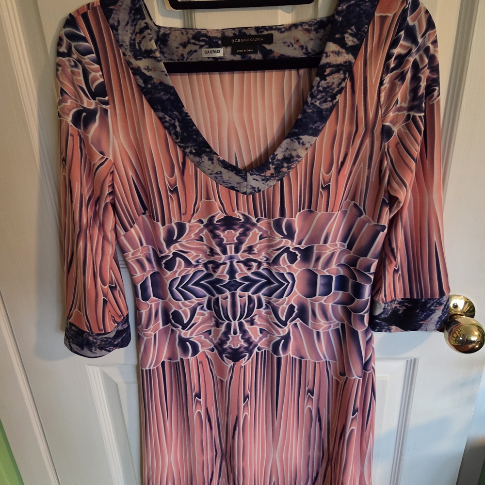 Pretty BCBGMaxAzria Pink and Navy Abstract dress - Picture 7 of 10
